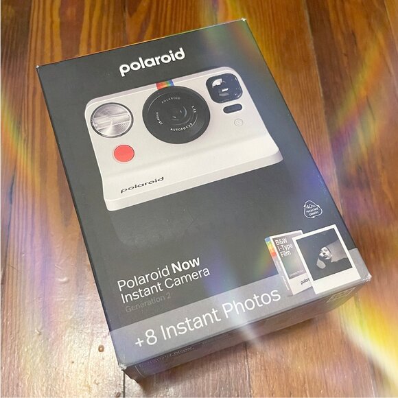 Polaroid Go Generation 2 - Mini Instant Film Camera Budle- White *BNIB* - Picture 1 of 6